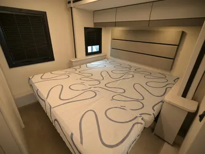 2025 Coachmen Euro photo 21