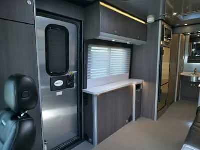 2022 Airstream Atlas photo 14
