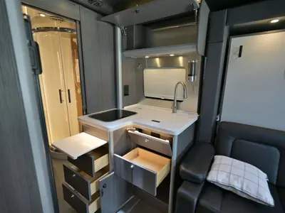 2022 Airstream Atlas photo 10
