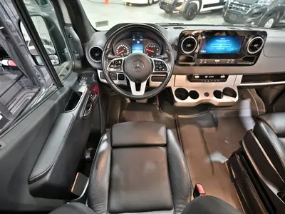 2025 Thor Motor Coach Sanctuary photo 3
