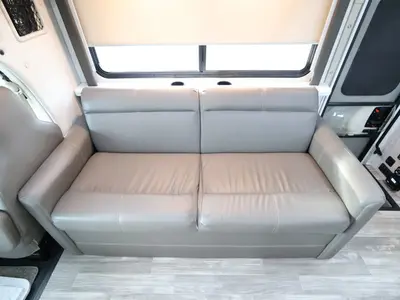 2023 Thor Motor Coach Geneva photo 20