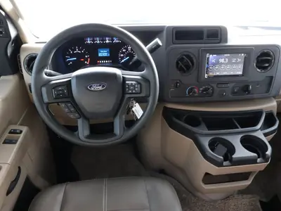 2023 Thor Motor Coach Geneva photo 2