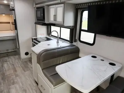 2023 Thor Motor Coach Geneva photo 7