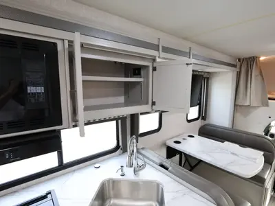 2023 Thor Motor Coach Geneva photo 16
