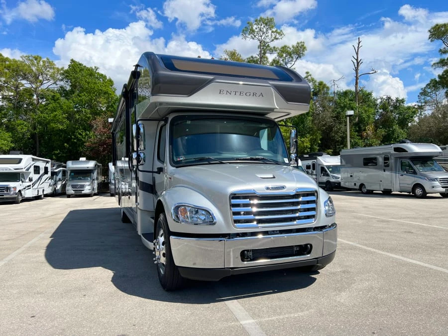 2026 Entegra Coach Accolade exterior