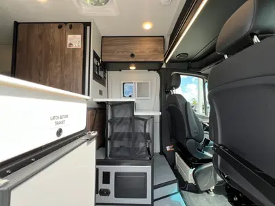2026 Tiffin Motorhomes GH1 photo 12