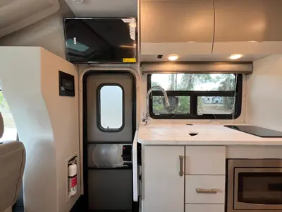 2026 Thor Motor Coach Gemini Trip photo 8