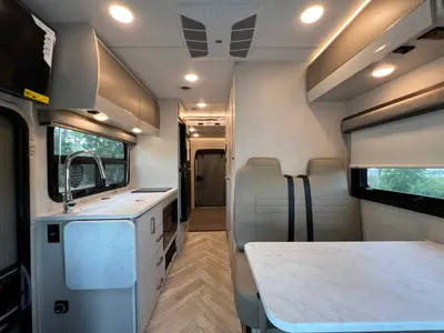 2026 Thor Motor Coach Gemini Trip photo 6