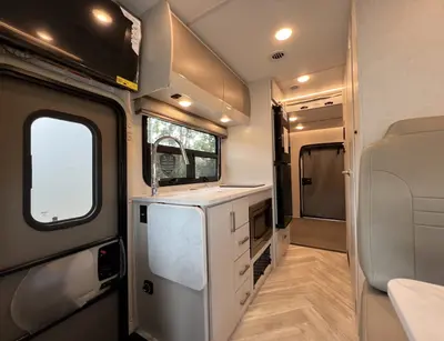 2026 Thor Motor Coach Gemini Trip photo 7