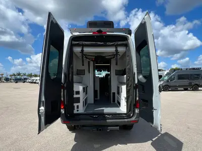2026 Tiffin Motorhomes GH1 photo 2