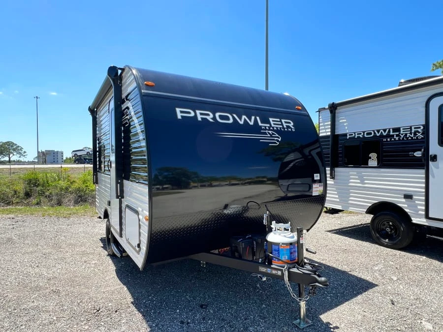 2026 Heartland Prowler Lynx exterior