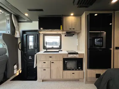 2026 Grand Design Lineage Series M photo 7
