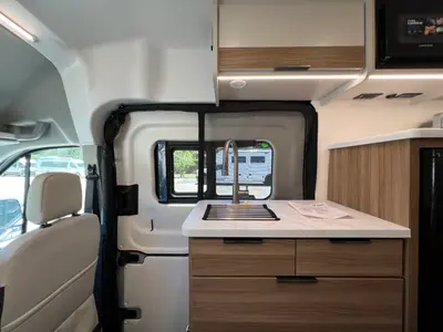 2027 Thor Motor Coach Talavera photo 10