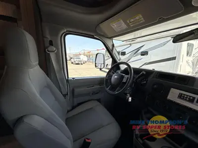 2026 Forest River RV Sunseeker LE photo 18