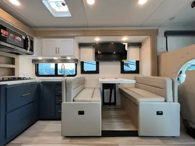 2027 Thor Motor Coach Quantum photo 7