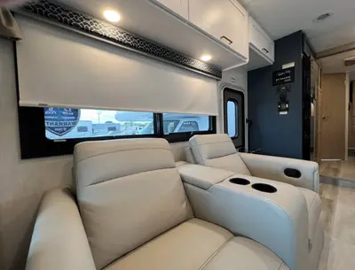 2027 Thor Motor Coach Quantum photo 13