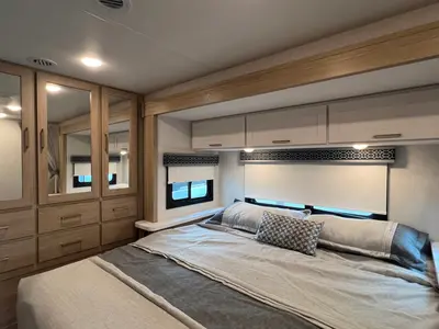 2027 Thor Motor Coach Quantum photo 17