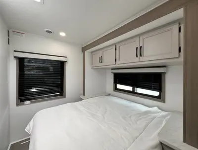 2027 Entegra Coach Odyssey SE photo 16