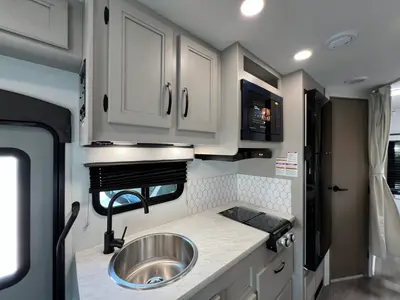 2027 Entegra Coach Odyssey SE photo 8