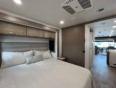 2027 Entegra Coach Vision XL photo 17