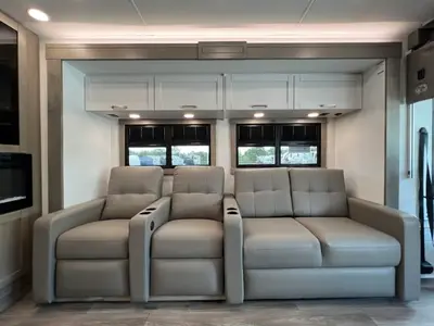 2027 Entegra Coach Vision XL photo 14