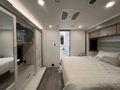 2027 Entegra Coach Vision XL photo 17