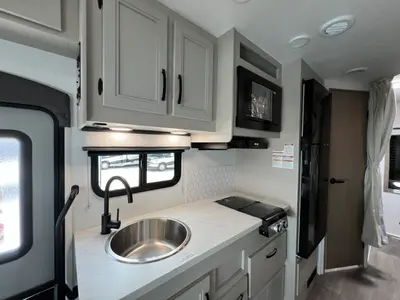 2027 Entegra Coach Odyssey SE photo 9