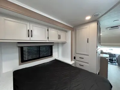 2027 Entegra Coach Odyssey SE photo 15