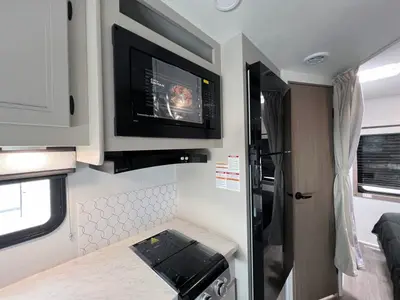 2027 Entegra Coach Odyssey SE photo 12