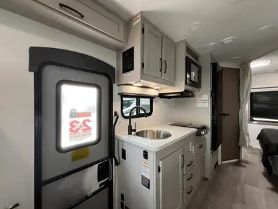 2027 Entegra Coach Odyssey SE photo 7