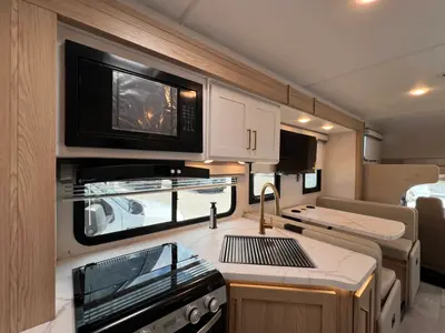 2027 Thor Motor Coach Chateau photo 10