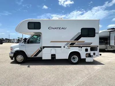 2027 Thor Motor Coach Chateau photo 20