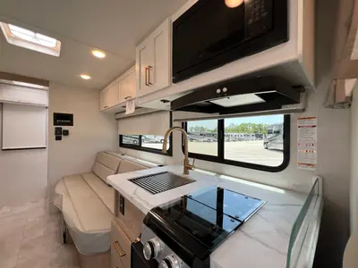 2027 Thor Motor Coach Chateau photo 7