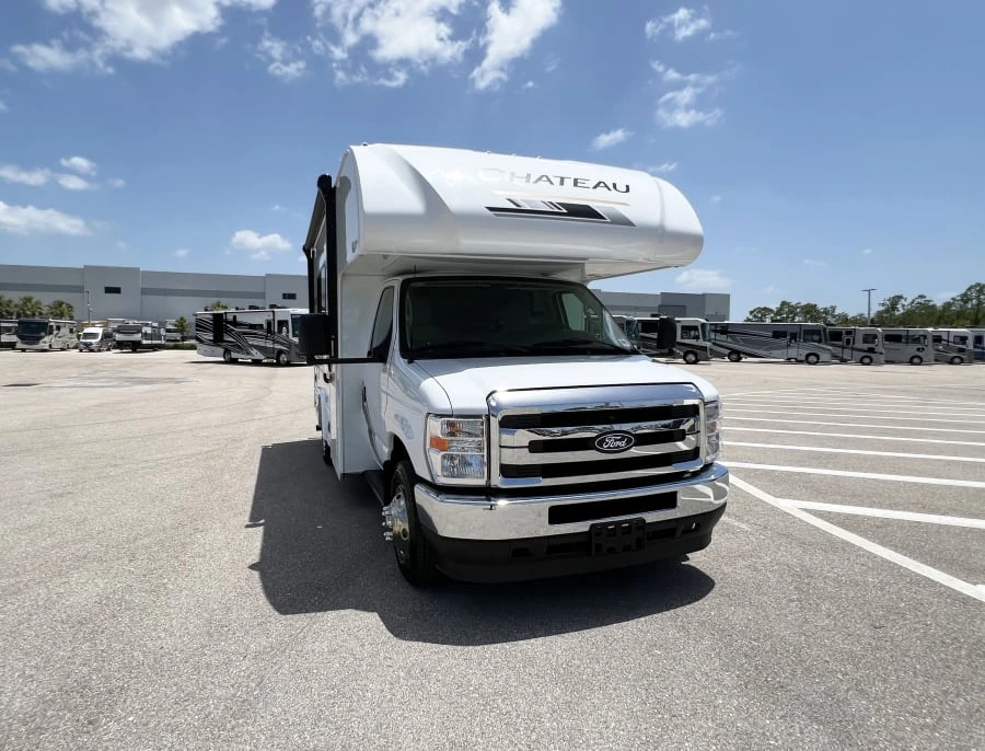 2027 Thor Motor Coach Chateau exterior