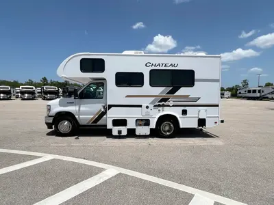 2027 Thor Motor Coach Chateau photo 21