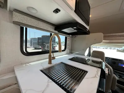 2027 Thor Motor Coach Chateau photo 11
