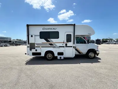 2027 Thor Motor Coach Chateau photo 19