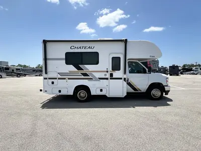 2027 Thor Motor Coach Chateau photo 18