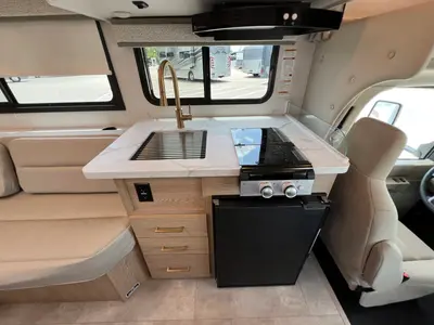 2027 Thor Motor Coach Chateau photo 10