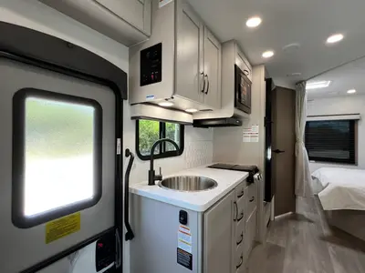 2027 Entegra Coach Odyssey SE photo 6