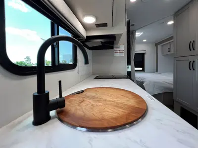 2027 Entegra Coach Odyssey SE photo 10