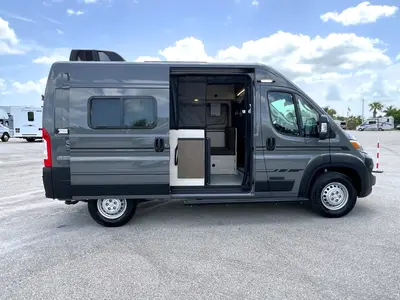 2027 Winnebago Solis Pocket photo 19
