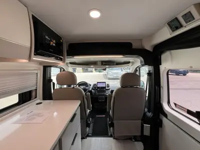2027 Thor Motor Coach Tellaro photo 5