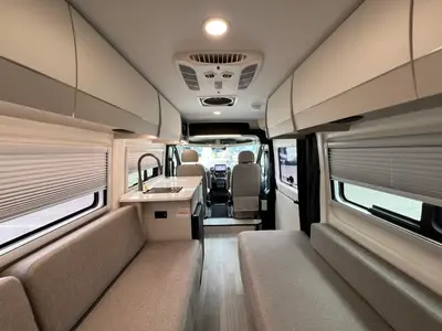 2027 Thor Motor Coach Tellaro photo 4