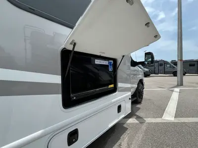 2027 Thor Motor Coach Chateau photo 22