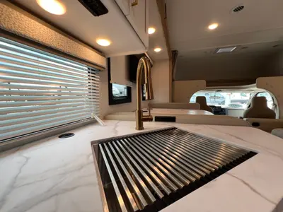 2027 Thor Motor Coach Chateau photo 11