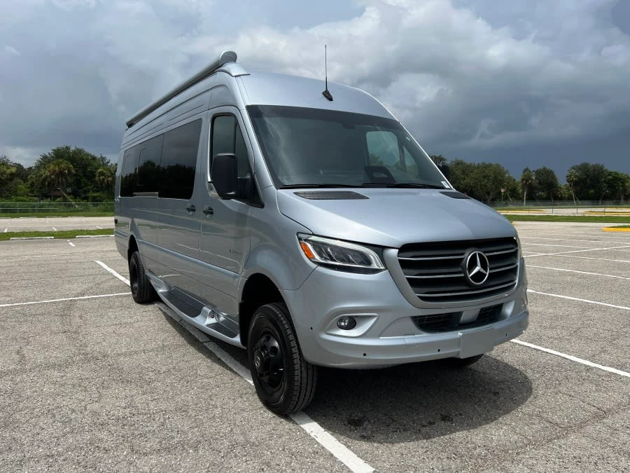 2027 Entegra Coach Insignia exterior