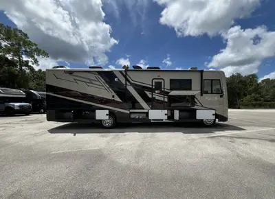 2027 Fleetwood Fortis photo 27