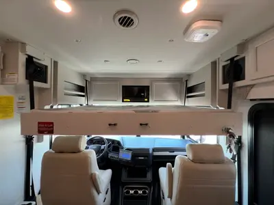2027 Fleetwood Bounder photo 4