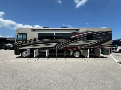 2027 Fleetwood Bounder photo 27